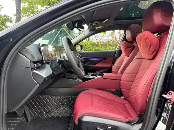 BMW 5 Series 2025