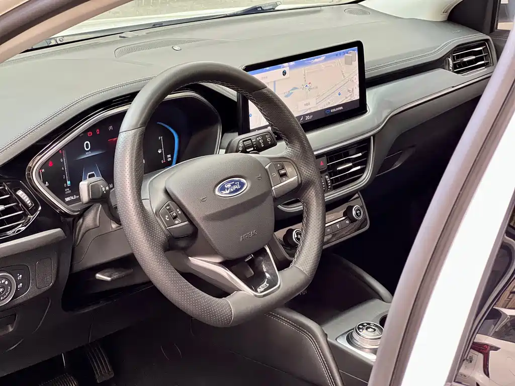 Ford Fox Active 2021 — фото 19
