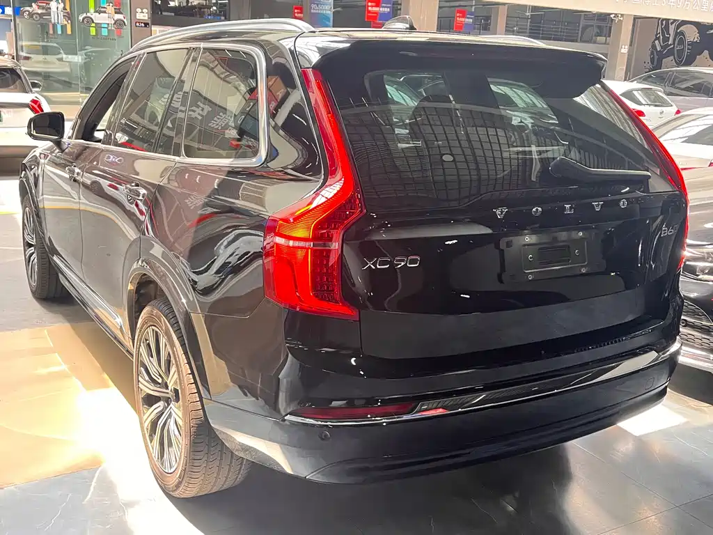 Volvo XC90 2022 — фото 16