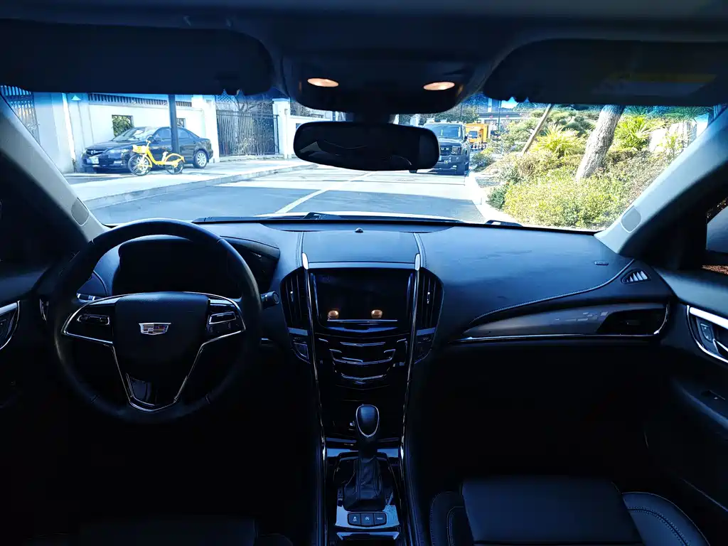 Cadillac ATS-L 2017 — фото 18