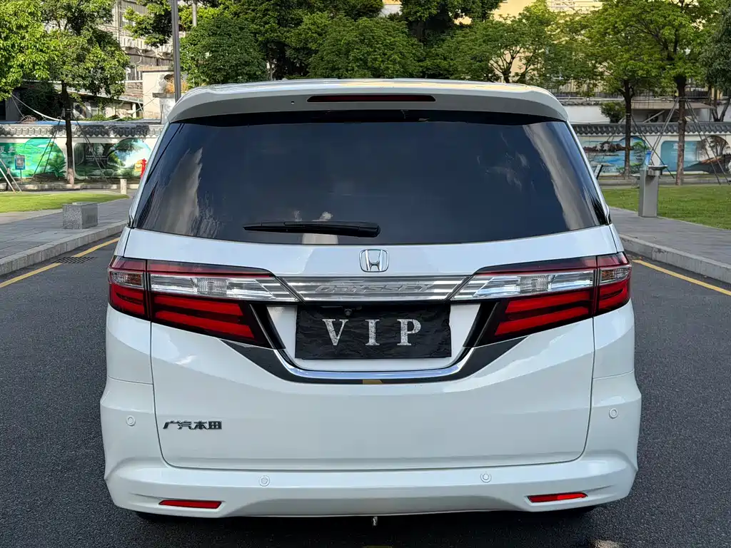 Honda Odyssey 2016 — фото 23