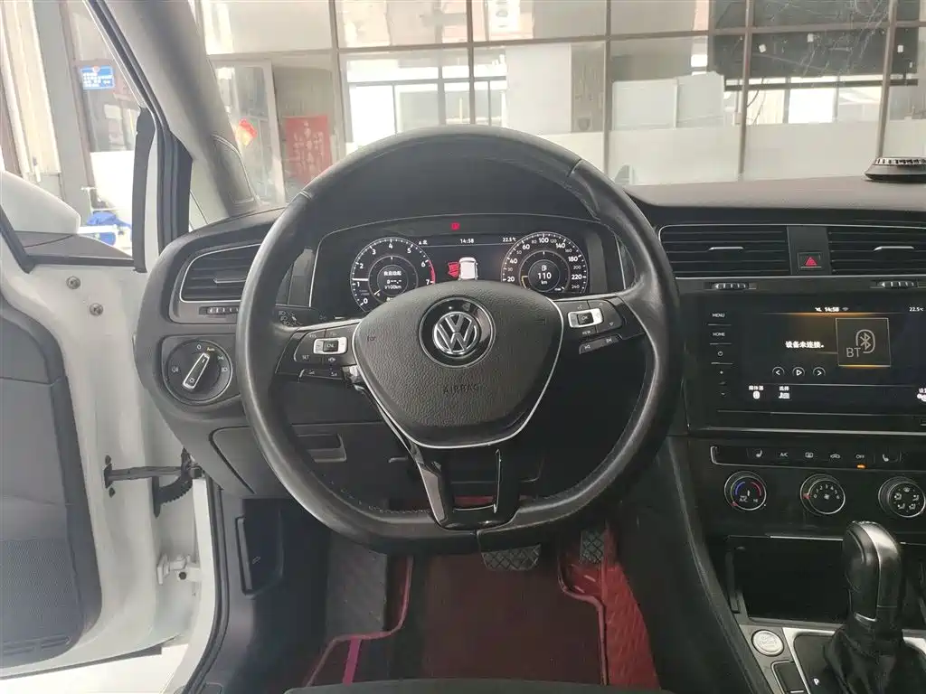 Volkswagen Golf 2019 — фото 11