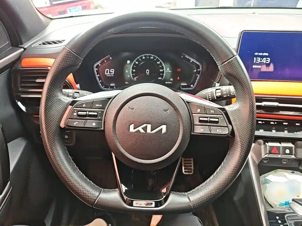 Kia Sportage 2022 — фото 11