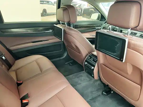 BMW 7 Series 2013