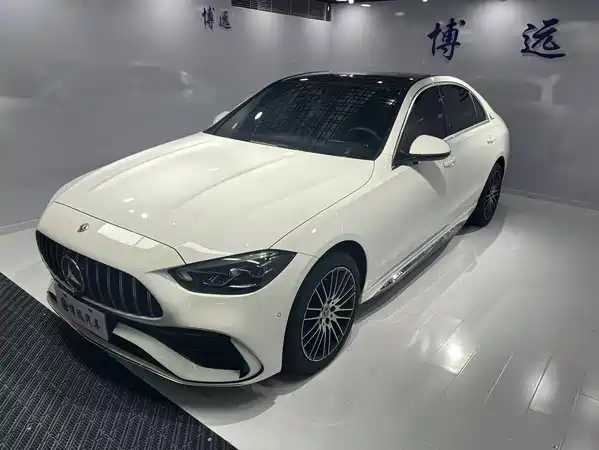 Mercedes-Benz C-Class 2024