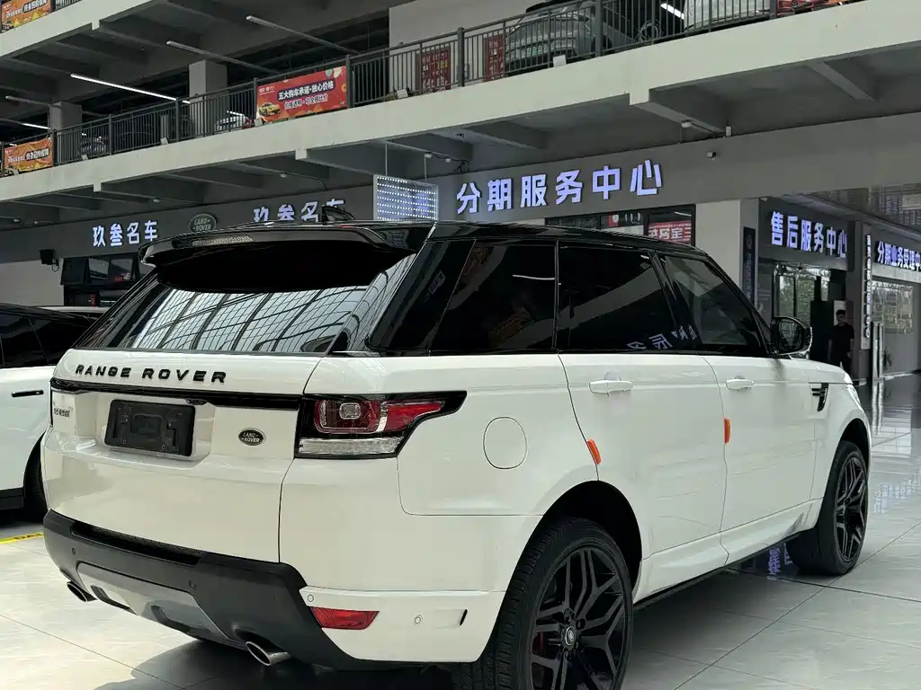 Land Rover Range Rover Sport 2017 — фото 11