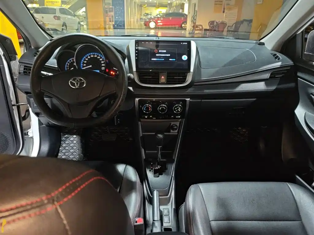 Toyota Yaris L 2019 — фото 10