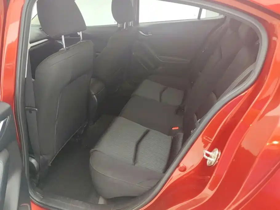 Mazda 3 Axela 2015 — фото 11