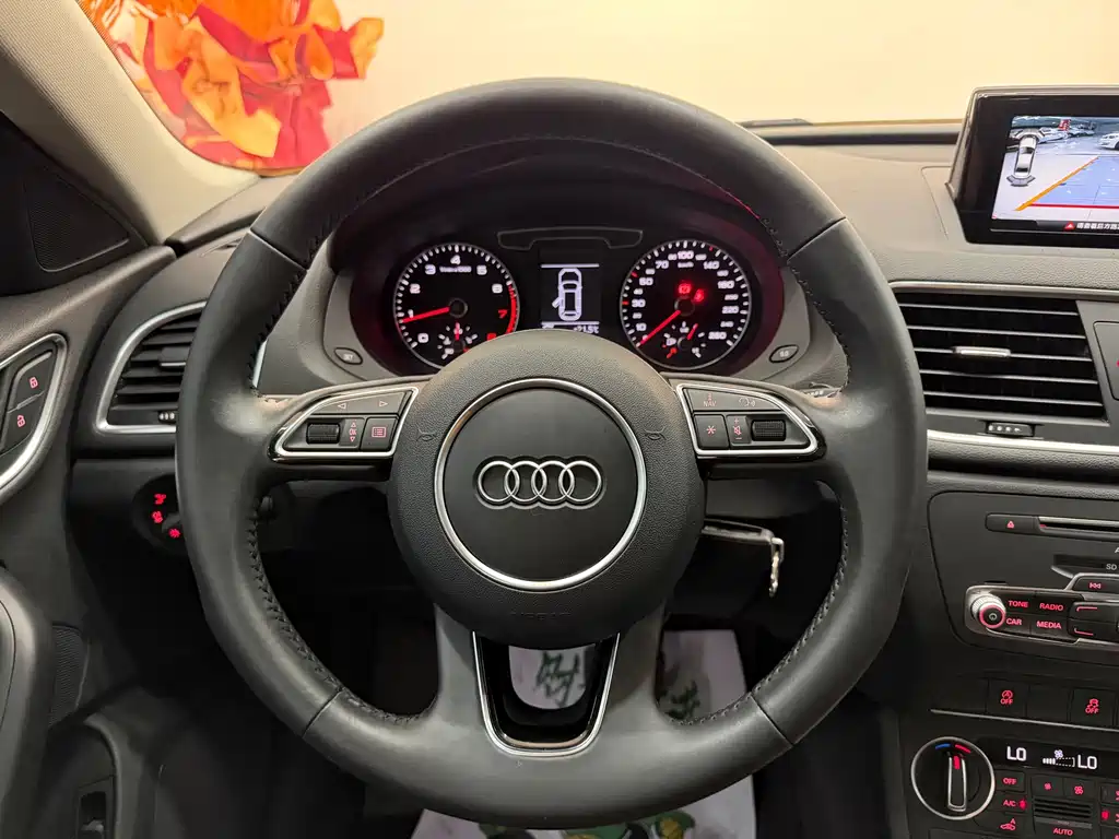 Audi Q3 2018 — фото 10
