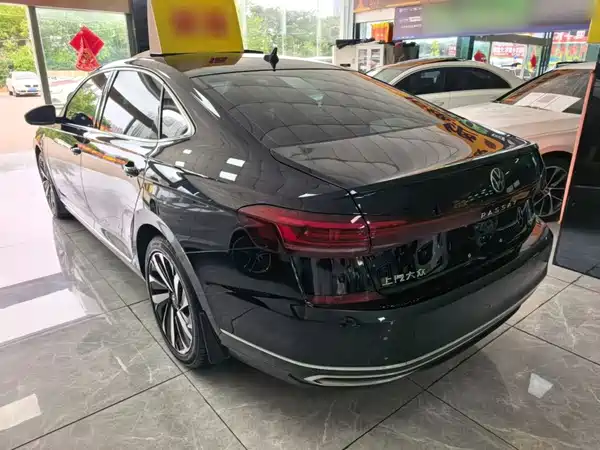 Volkswagen Passat 2022