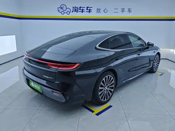 Geely Galaxy Starshine 8 2025