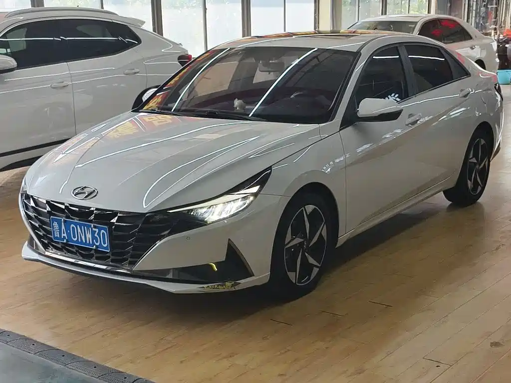Hyundai Elantra 2023