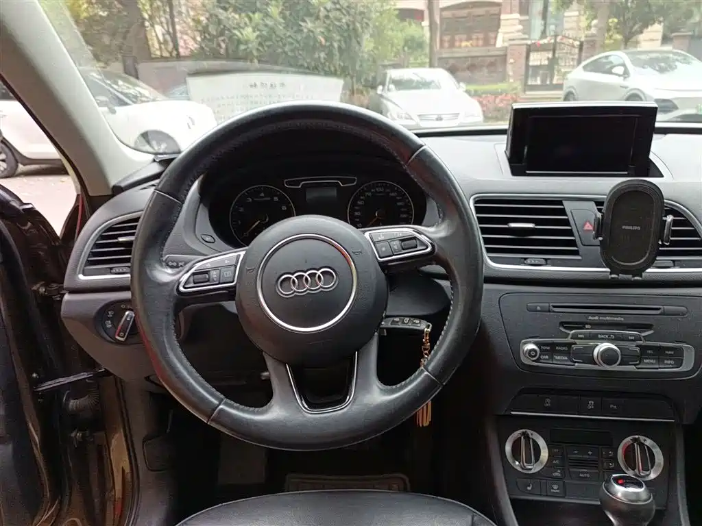 Audi Q3 2015 — фото 3