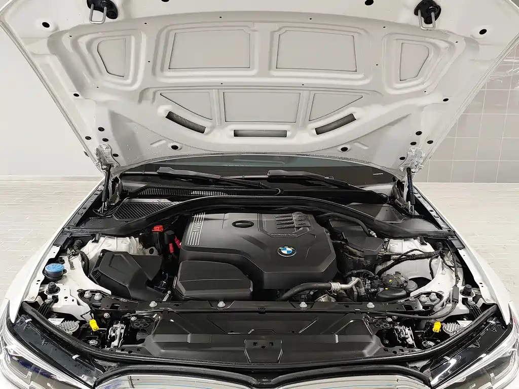 BMW 3 Series 2022 — фото 18