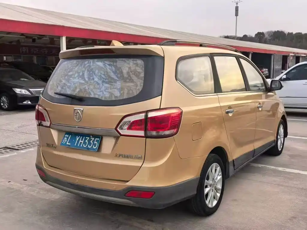 Baojun 730 2015