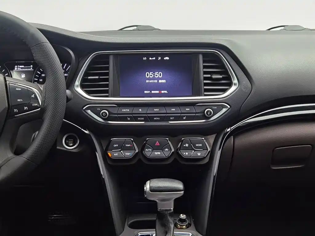 GAC Trumpchi GS4 2017 — фото 12