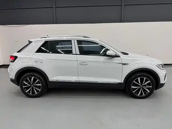 Volkswagen T-Roc 2023