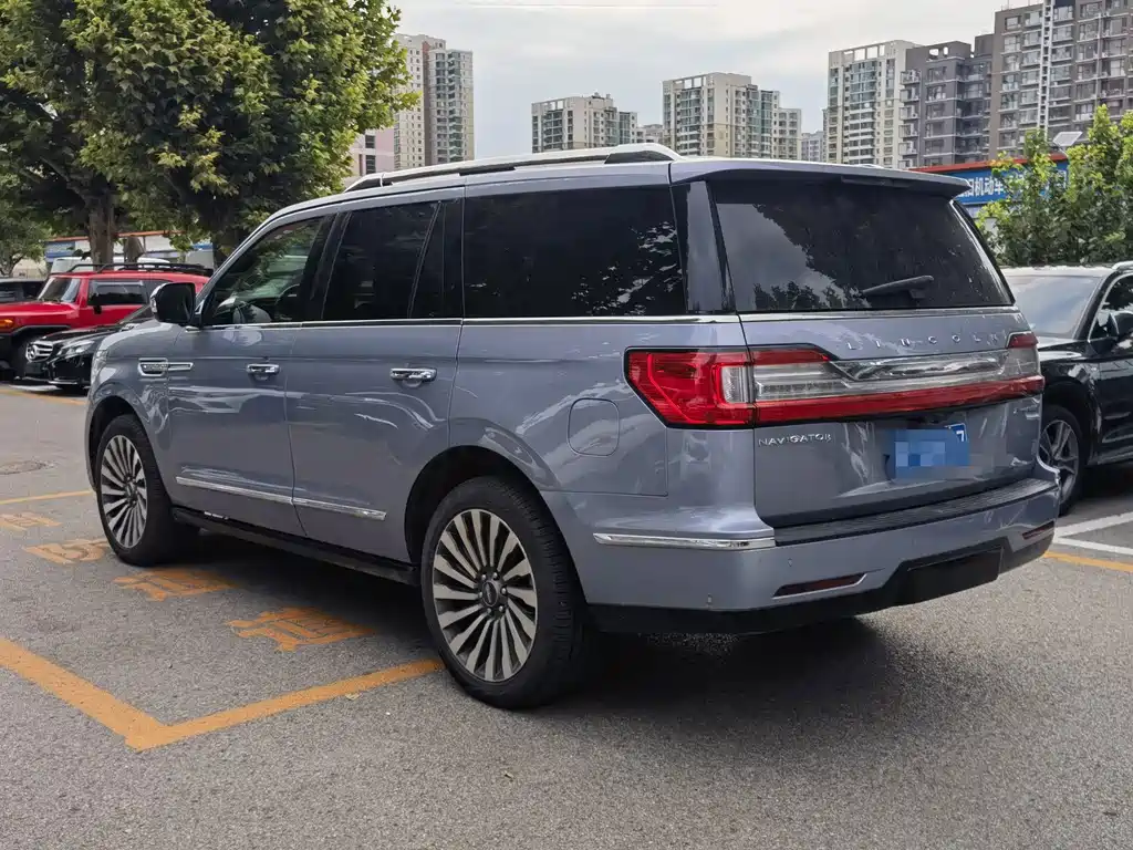 Lincoln Navigator 2019 — фото 13