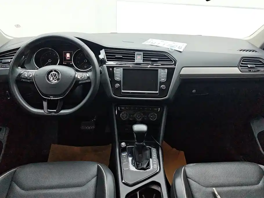 Volkswagen Tiguan L 2017 — фото 11
