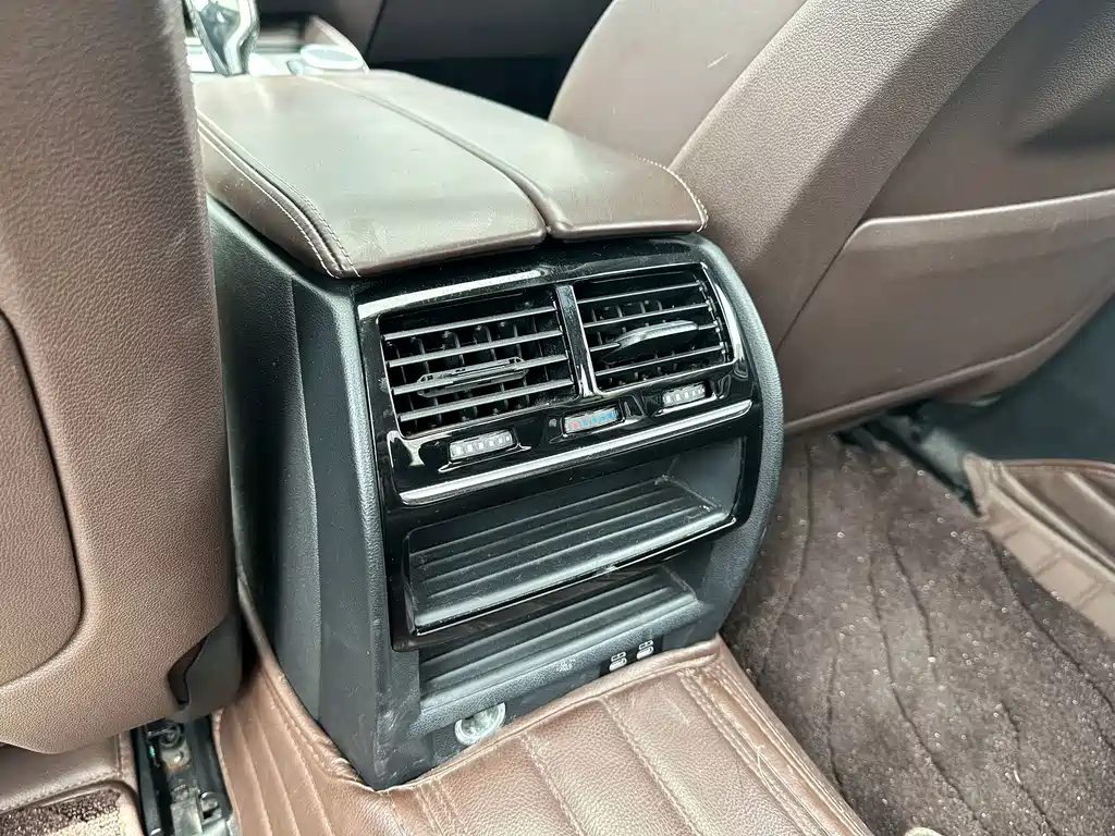 BMW 5 Series 2020 — фото 17