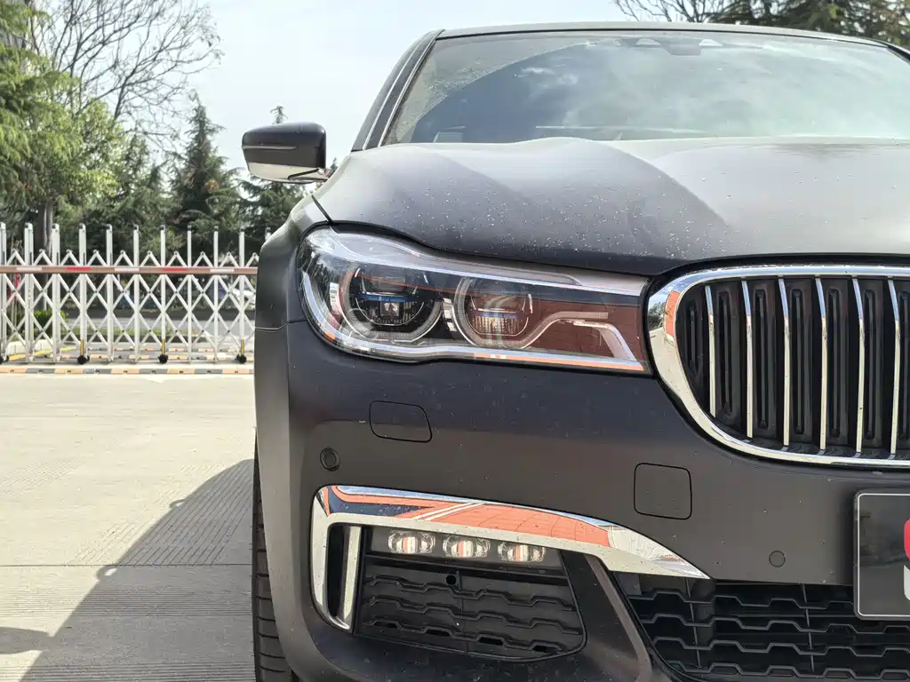 BMW 7 Series 2019 — фото 26