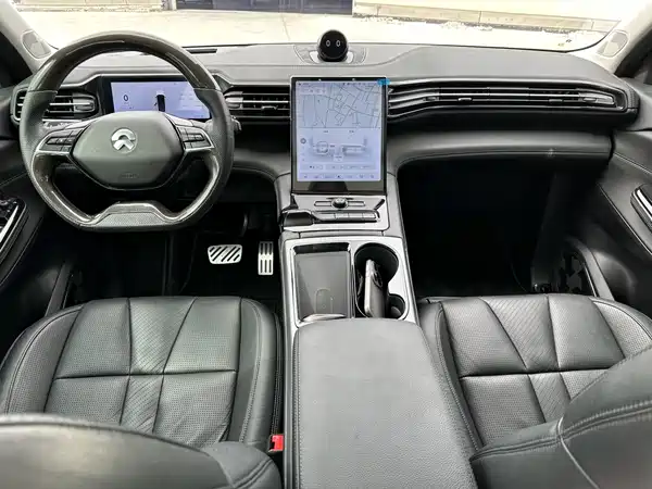 NIO ES8 2019