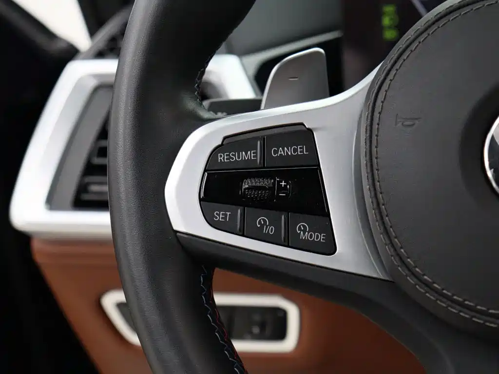 BMW X7 M60i 2023 — фото 16