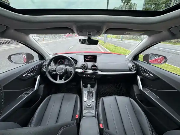 Audi Q2L 2020