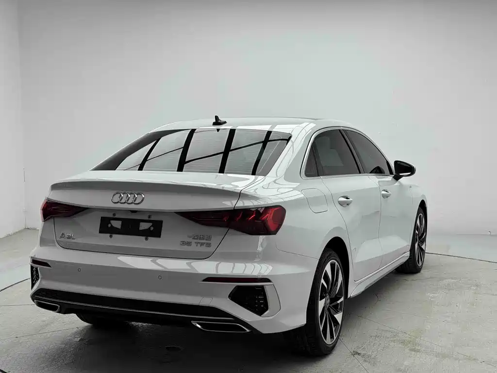 Audi A3 2023 — фото 3