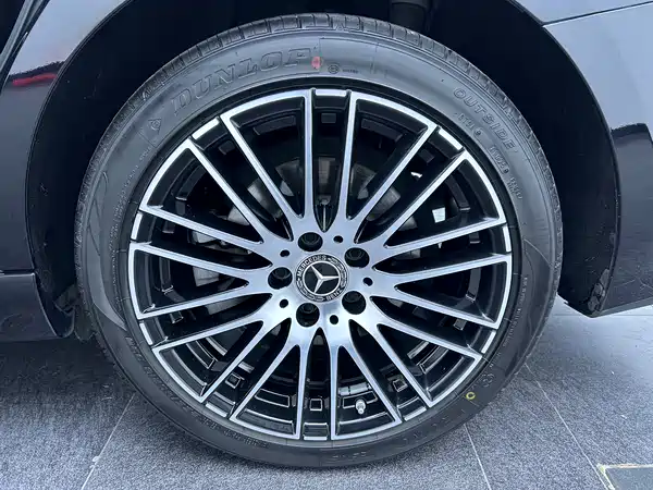 Mercedes-Benz C-Class 2023