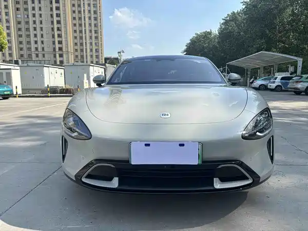 Xiaomi SU7 2024