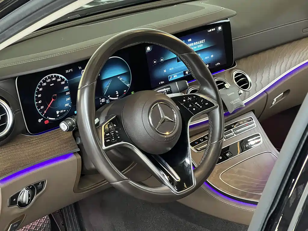 Mercedes-Benz E-Class 2022 — фото 13