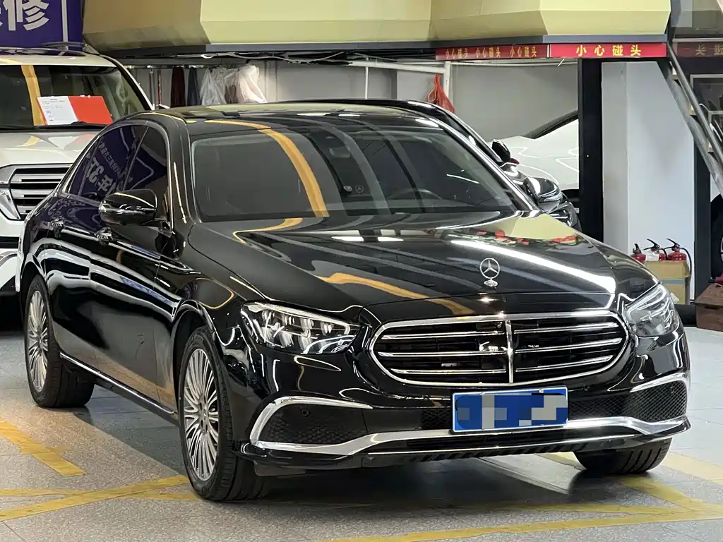 Mercedes-Benz E-Class 2022