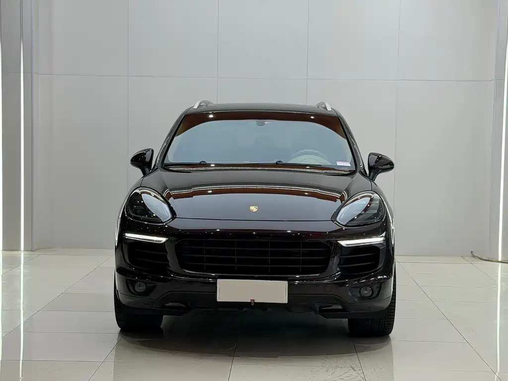 Porsche Cayenne 2015 — фото 1