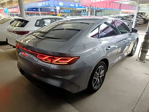 BYD Qin L 2024
