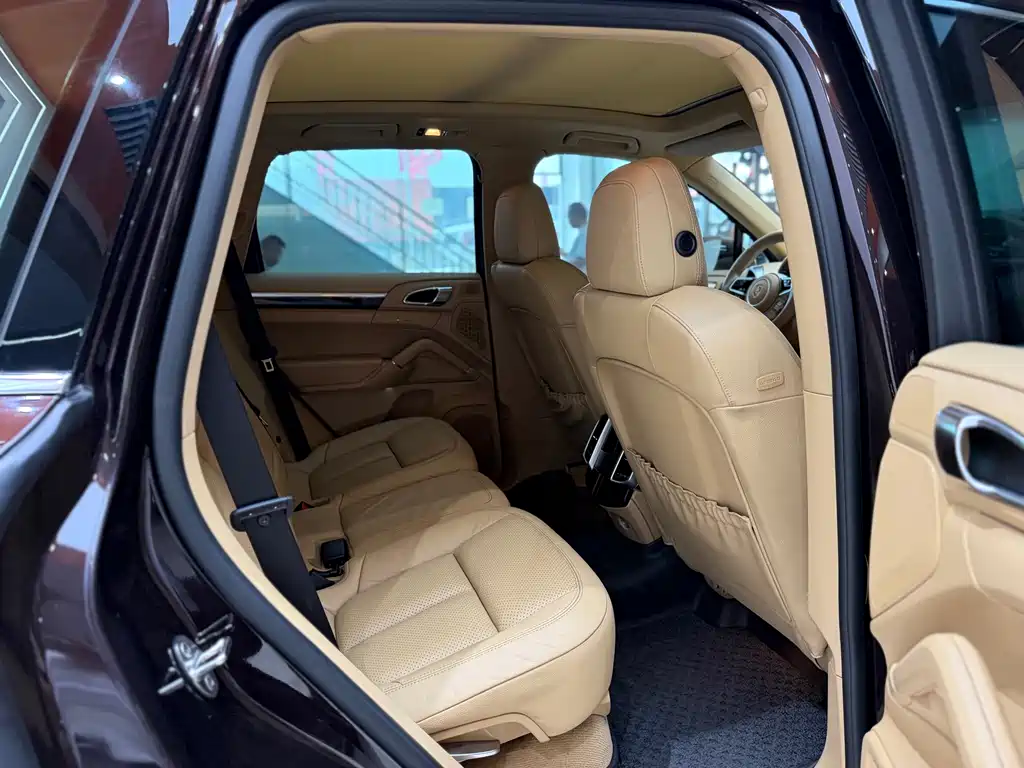 Porsche Cayenne 2015 — фото 15