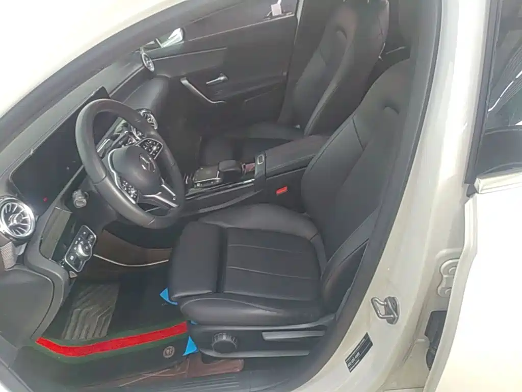 Mercedes-Benz A-Class 2022 — фото 15