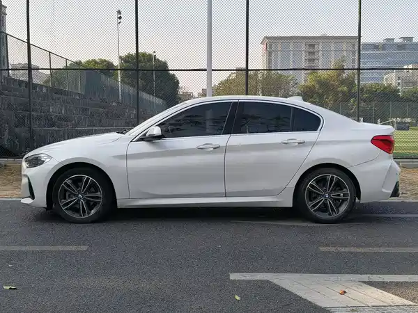 BMW 1 Series 2021