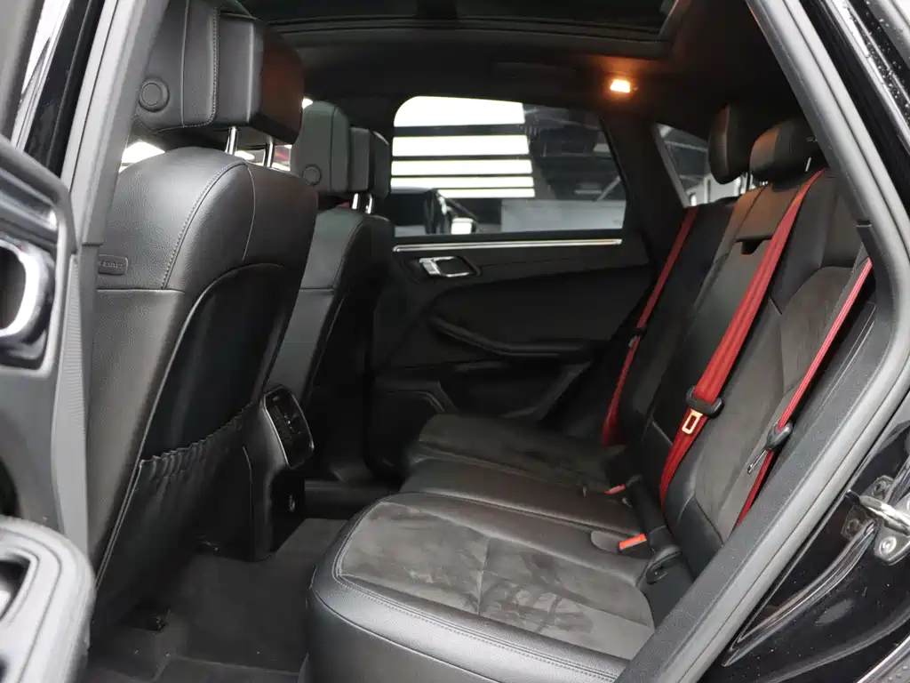 Porsche Macan 2019 — фото 14