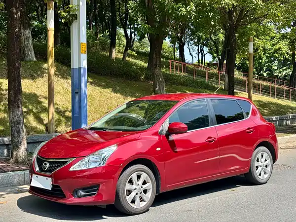 Nissan Tiida 2013