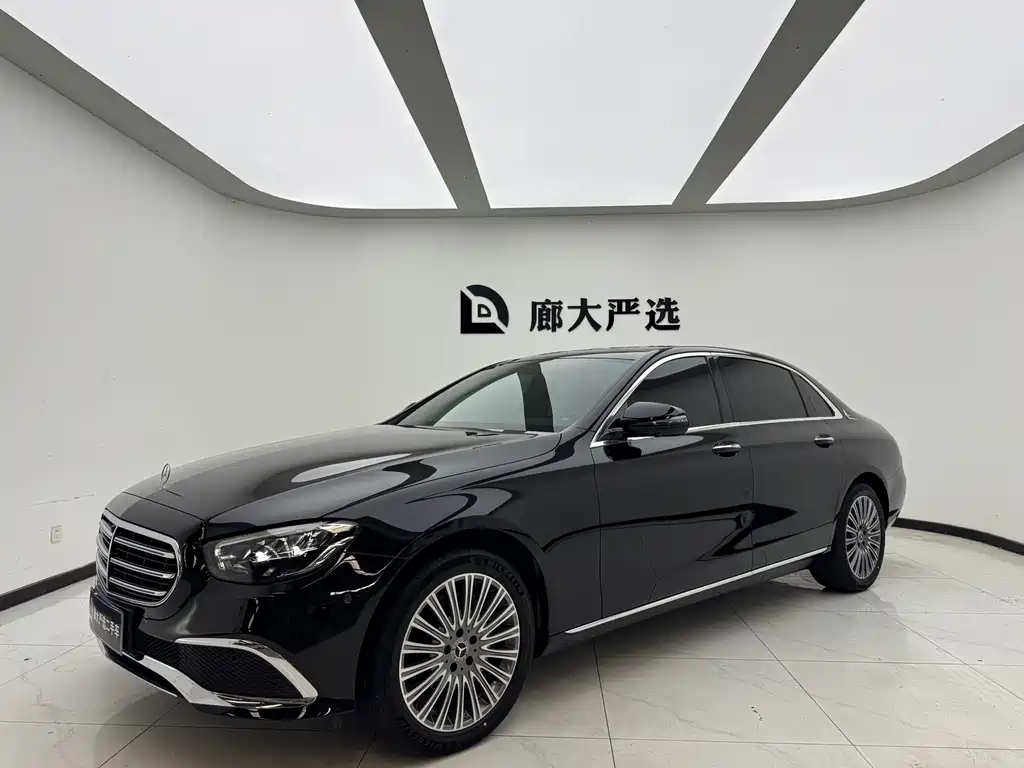 Mercedes-Benz E-Class 2023 — фото 1