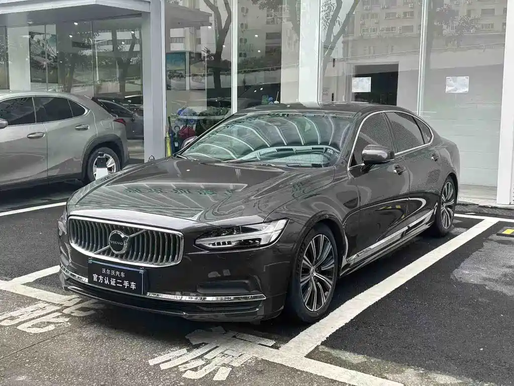 Volvo S90 2022