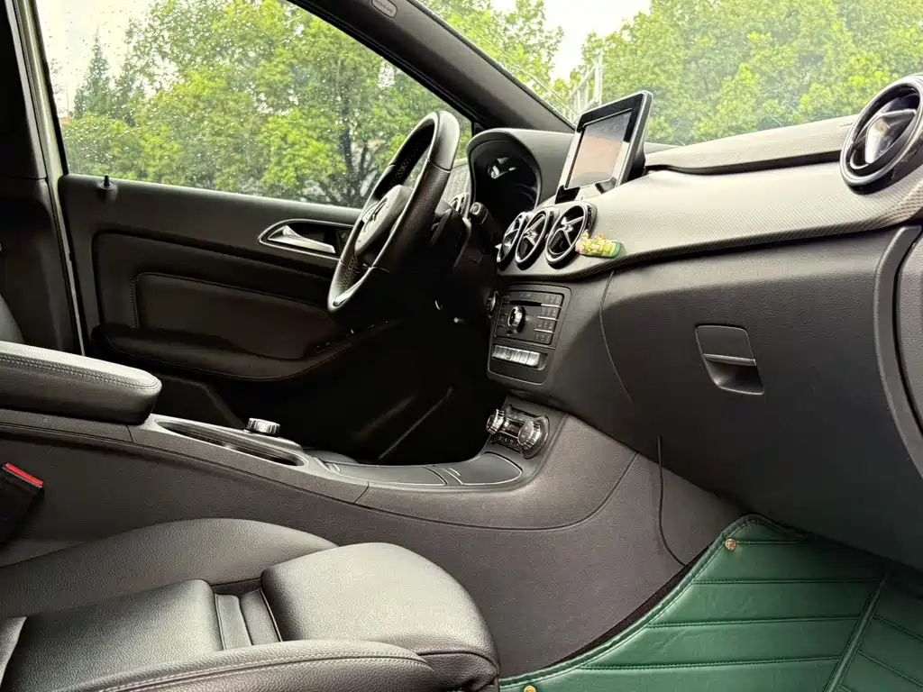Mercedes-Benz B-Class 2016