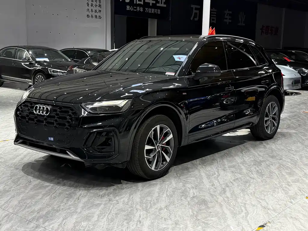 Audi Q5L 2025 — фото 2