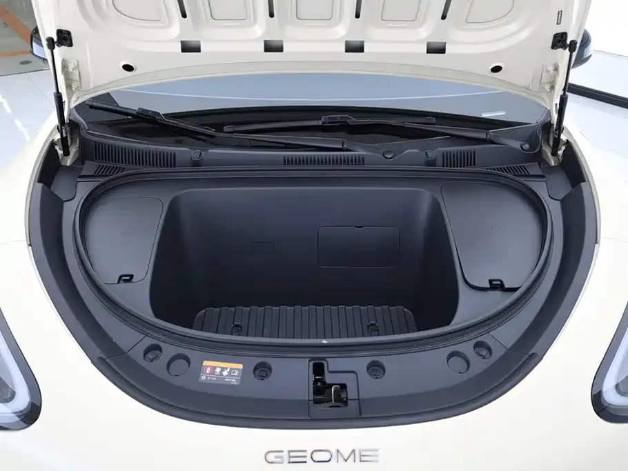Geely Galaxy Starwish 2025 — фото 10