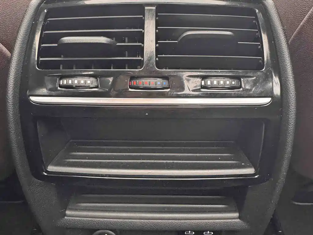 BMW 5 Series New Energy 2021 — фото 16