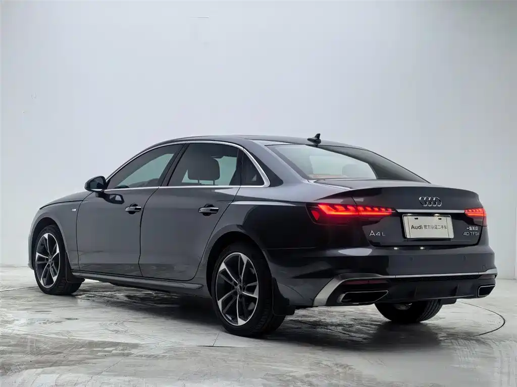 Audi A4L 2022 — фото 6