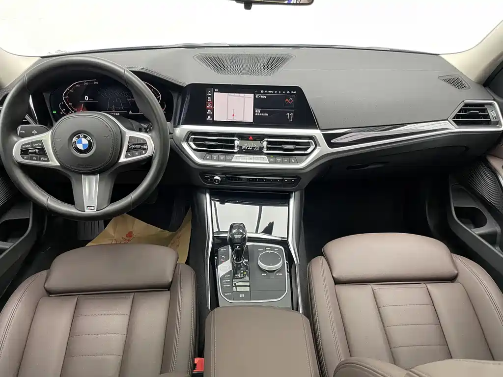 BMW 3 Series 2021 — фото 15