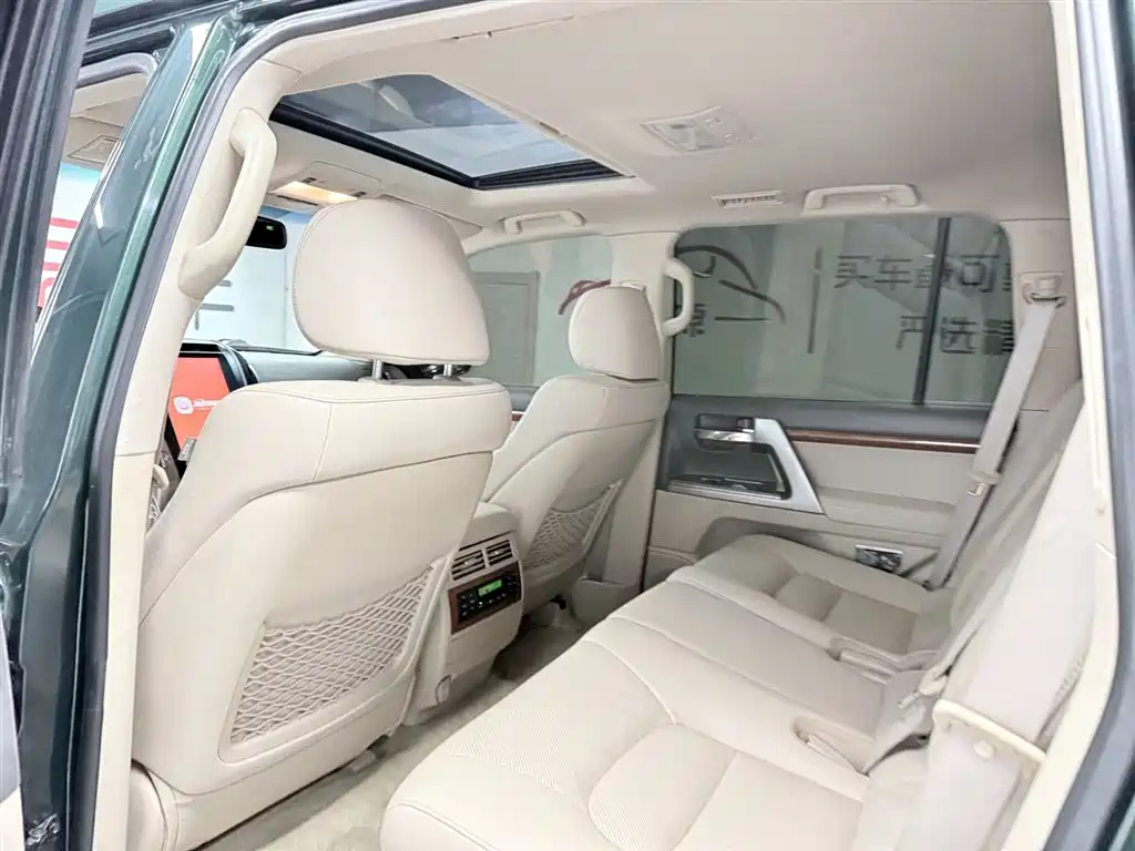 Toyota Land Cruiser 2014 — фото 11