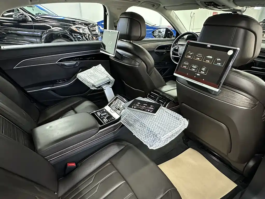 Audi A8 2020 — фото 16